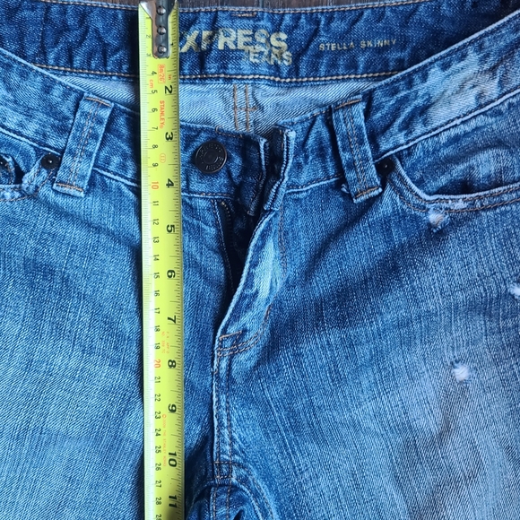 Express Stella Jeans (with factory distressing & extra stitching), Sz 6 - Picture 3 of 9